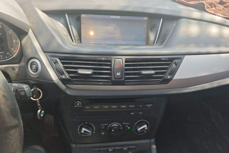 Used BMW X1 2014 sDrive18i manual model Audio And AC Panel