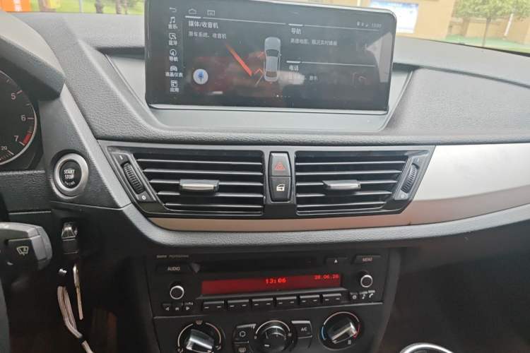 Used BMW X1 2014 sDrive18i Fashion Model Audio And AC Panel