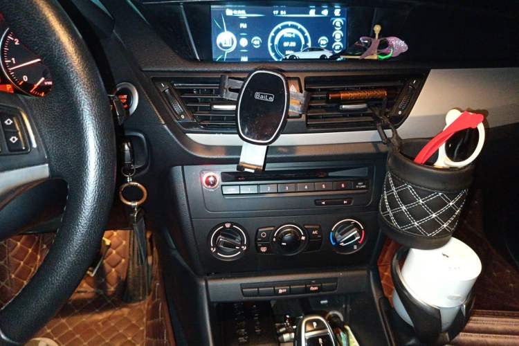 Used BMW X1 2014 sDrive18i Fashion Model Audio And AC Panel