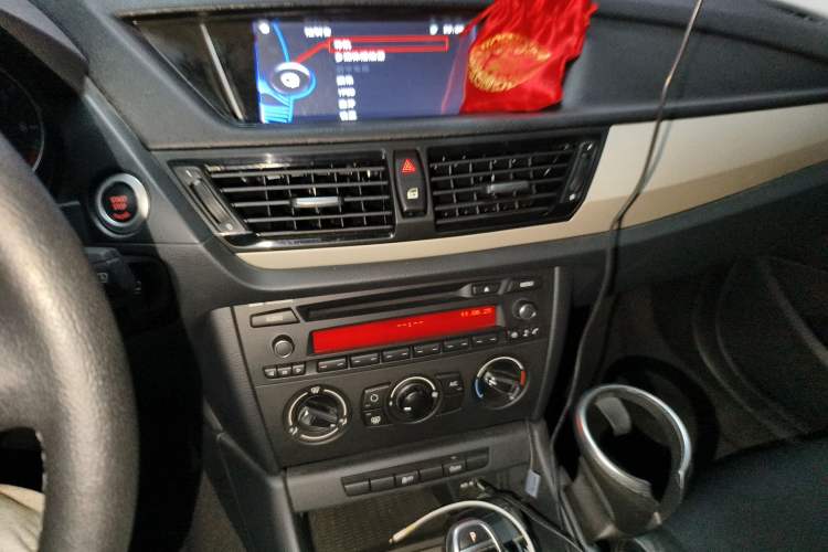 Used BMW X1 2014 sDrive18i Fashion Model Audio And AC Panel
