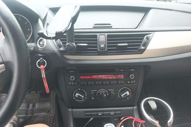 Used BMW X1 2014 sDrive18i Fashion Model Audio And AC Panel