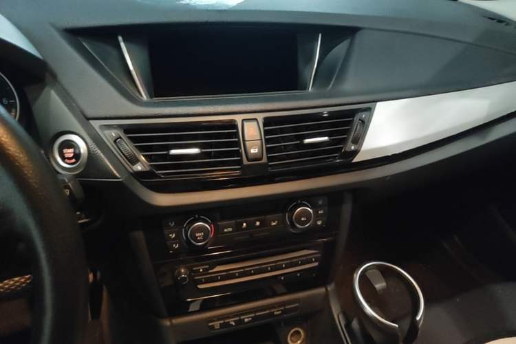 Used BMW X1 2014 sDrive18i Leading Model Audio And AC Panel