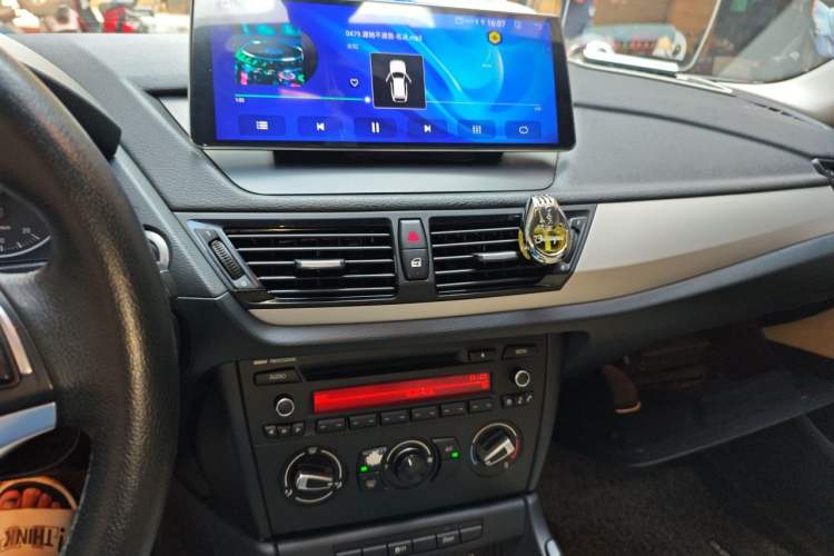 Used BMW X1 2014 sDrive18i Fashion Model Audio And AC Panel