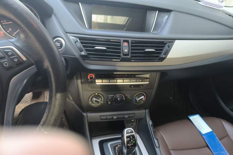 Used BMW X1 2014 sDrive18i Leading Model Audio And AC Panel