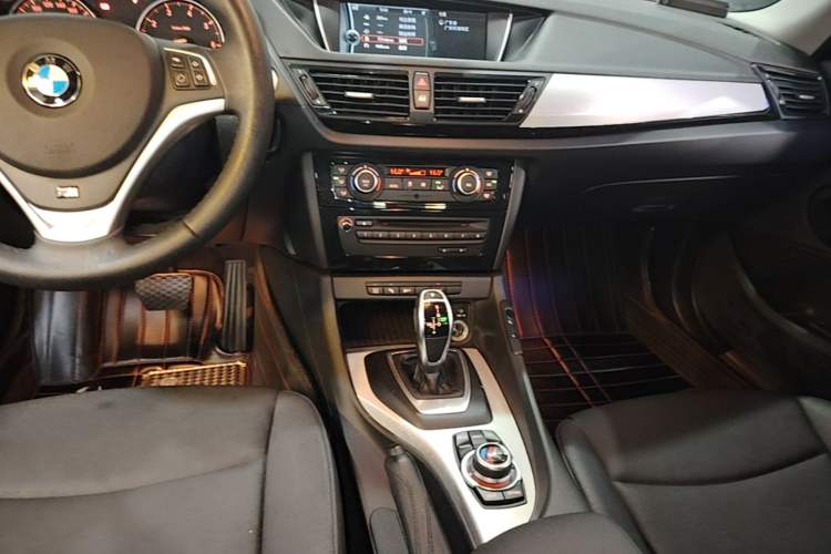 Used BMW X1 2014 sDrive18i Leading Model Audio And AC Panel