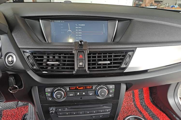 Used BMW X1 2014 sDrive18i Leading Model Audio And AC Panel