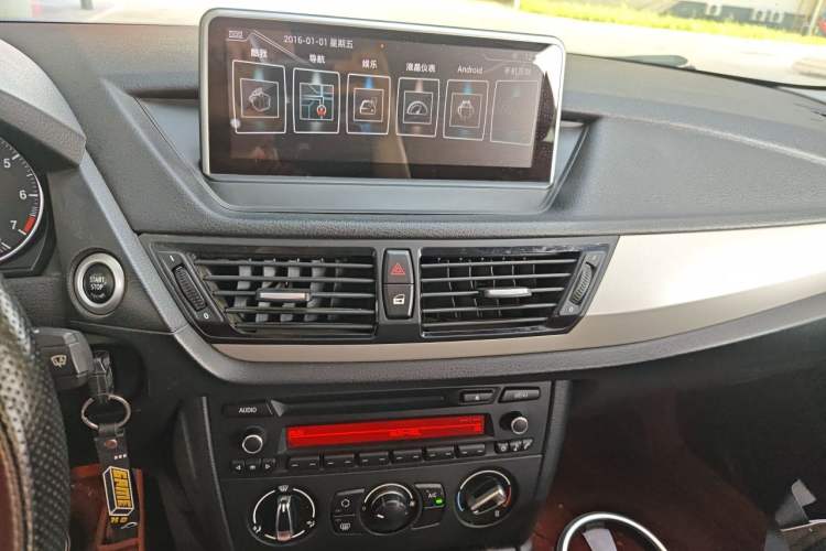 Used BMW X1 2014 sDrive18i Fashion Model Audio And AC Panel