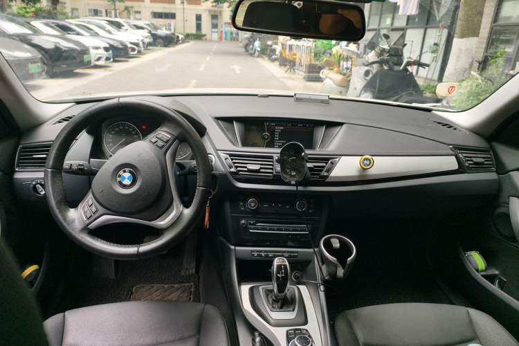 Used BMW X1 2014 sDrive18i Fashion Model Center Console