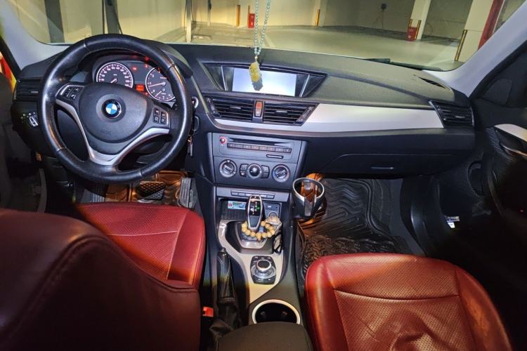 Used BMW X1 2014 sDrive18i Fashion Model Center Console