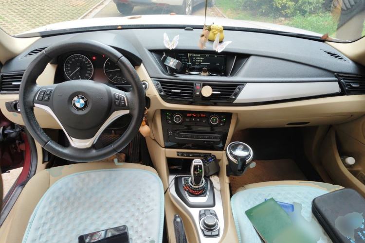Used BMW X1 2014 sDrive18i Leading Model Center Console