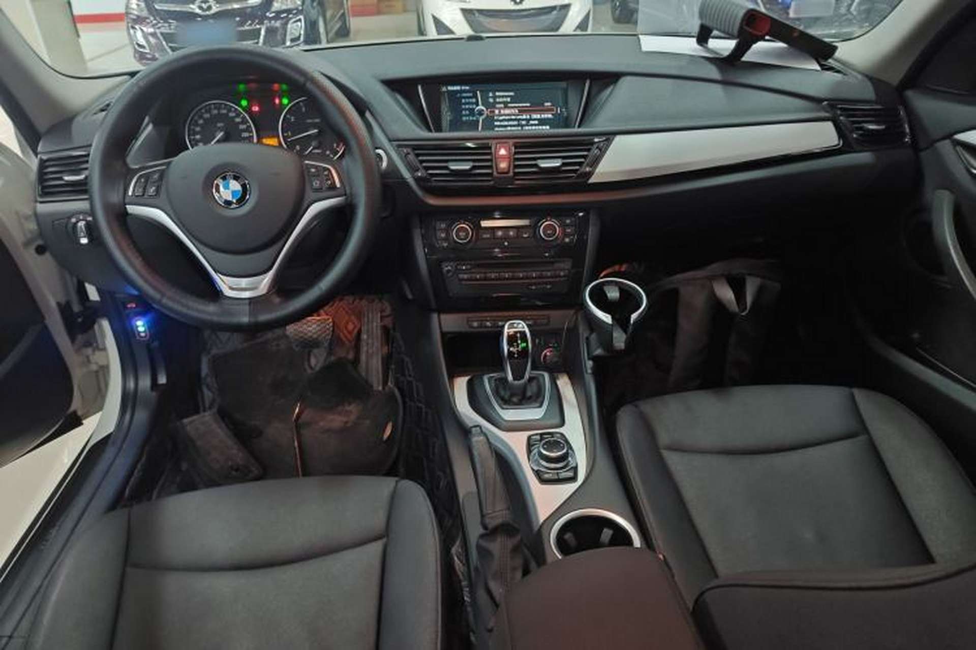 Used BMW X1 2014 sDrive18i Leading Model Center Console