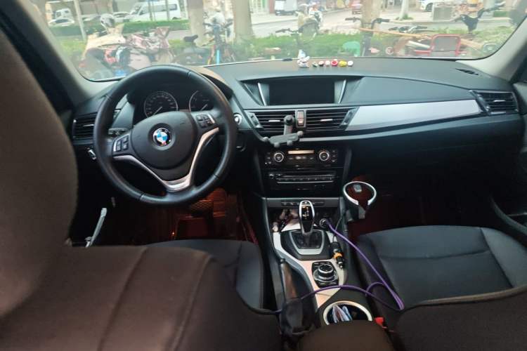 Used BMW X1 2014 sDrive18i Leading Model Center Console