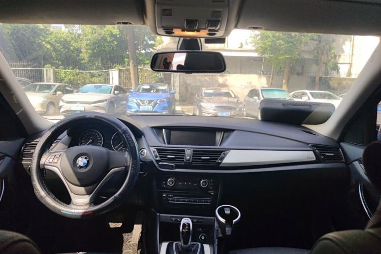 Used BMW X1 2014 sDrive18i Leading Model Center Console