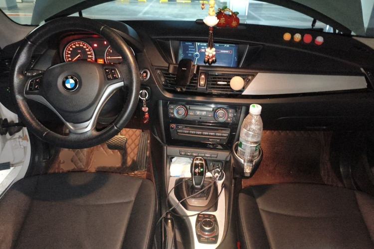 Used BMW X1 2014 sDrive18i Leading Model Center Console