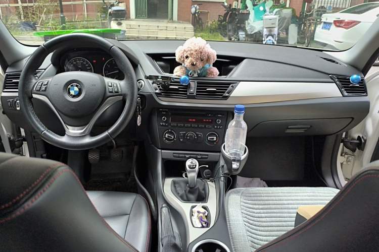 Used BMW X1 2014 sDrive18i manual model Center Console