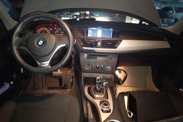 Used BMW X1 2014 sDrive18i Fashion Model Center Console