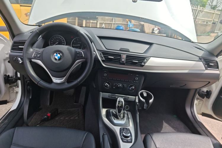 Used BMW X1 2014 sDrive18i Fashion Model Center Console