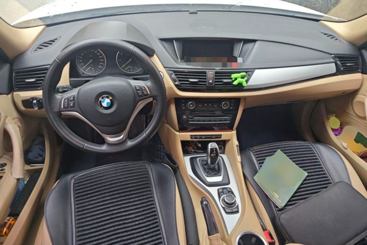 Used BMW X1 2014 sDrive18i Leading Model Center Console
