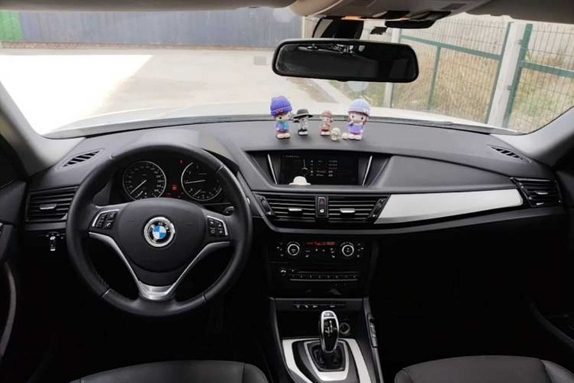 Used BMW X1 2014 sDrive18i Leading Model Center Console