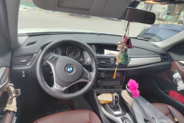 Used BMW X1 2014 sDrive18i Leading Model Center Console