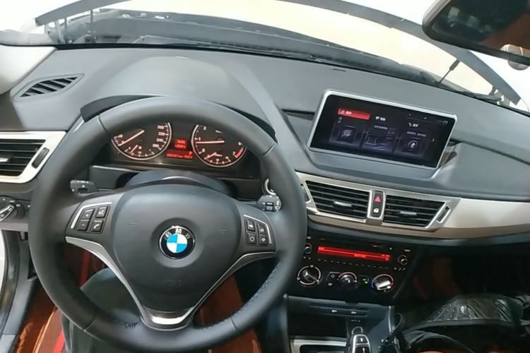 Used BMW X1 2014 sDrive18i Fashion Model Center Console