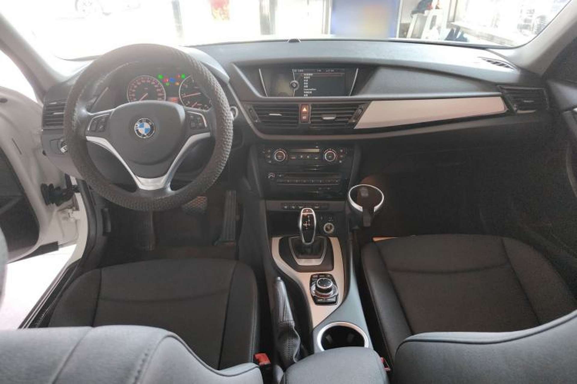 Used BMW X1 2014 sDrive18i Leading Model Center Console