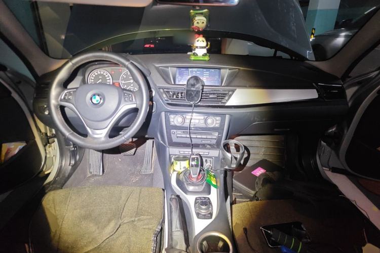 Used BMW X1 2014 sDrive18i Leading Model Center Console