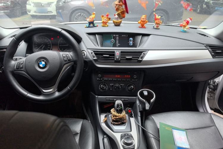 Used BMW X1 2014 sDrive18i Leading Model Center Console