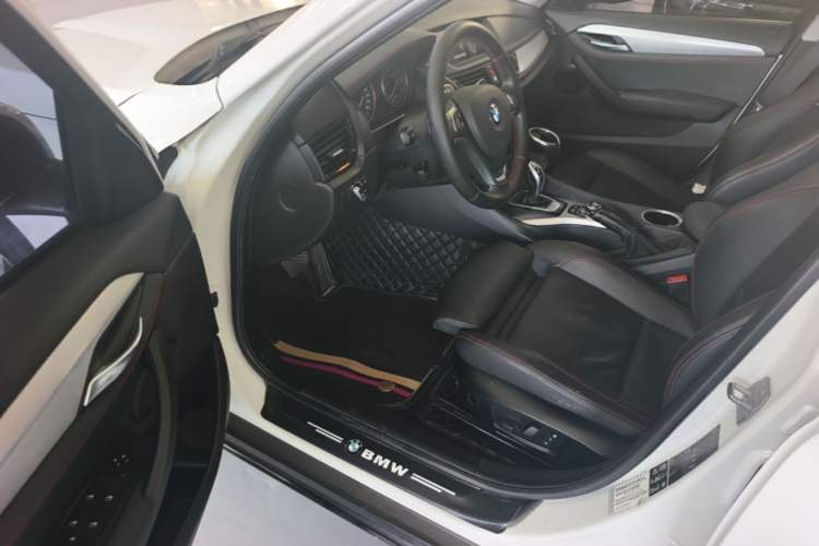 Used BMW X1 2014 xDrive20i Sports Design Package Driver Seat