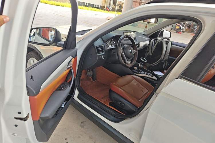 Used BMW X1 2014 sDrive18i Fashion Model Driver Seat