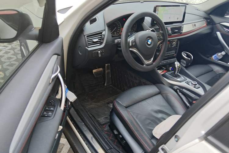 Used BMW X1 2014 sDrive20i Sports Design Package Driver Seat