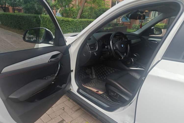 Used BMW X1 2014 xDrive20i Sports Design Package Driver Seat