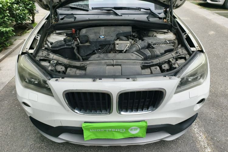 Used BMW X1 2014 sDrive18i Fashion Model Engine Bay