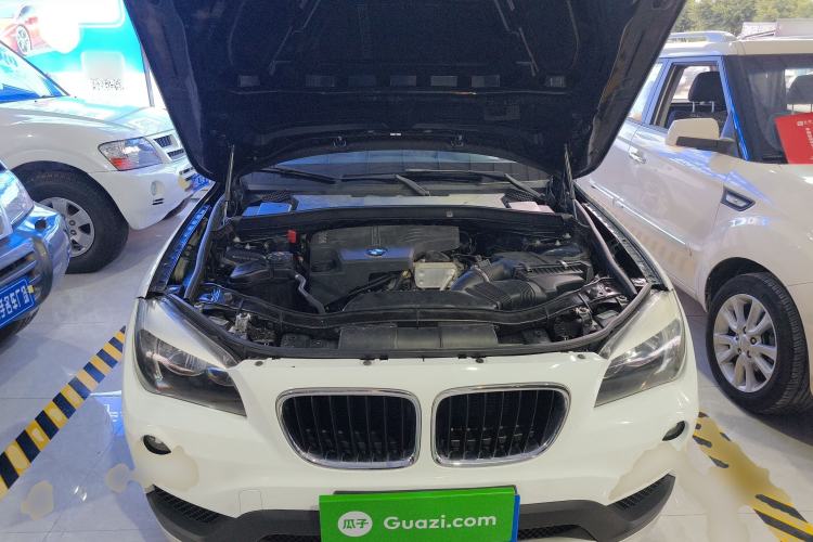 Used BMW X1 2014 sDrive18i Fashion Model Engine Bay