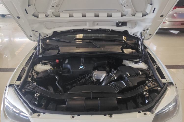 Used BMW X1 2014 sDrive18i Fashion Model Engine Bay