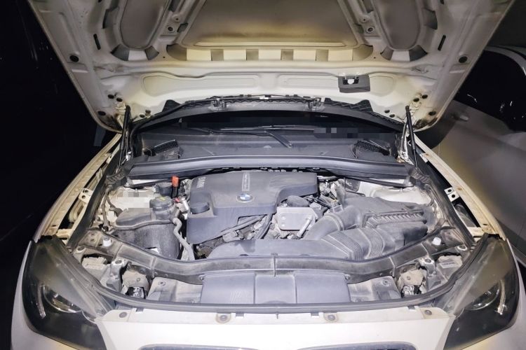 Used BMW X1 2014 sDrive18i Fashion Model Engine Bay