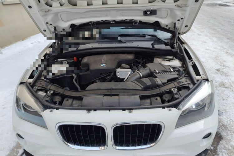 Used BMW X1 2014 sDrive18i Fashion Model Engine Bay