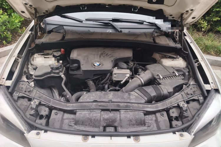 Used BMW X1 2014 sDrive18i Fashion Model Engine Bay