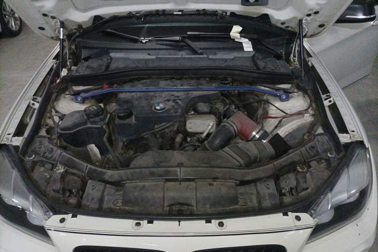 Used BMW X1 2014 sDrive18i Fashion Model Engine Bay