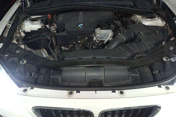 Used BMW X1 2014 sDrive18i Fashion Model Engine Bay