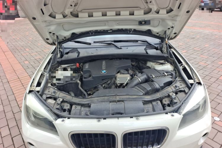 Used BMW X1 2014 sDrive18i Fashion Model Engine Bay