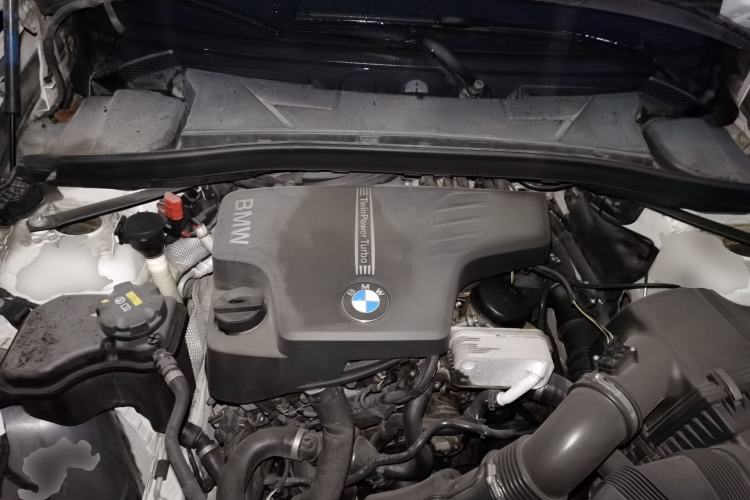 Used BMW X1 2014 sDrive18i Fashion Model Engine Bay