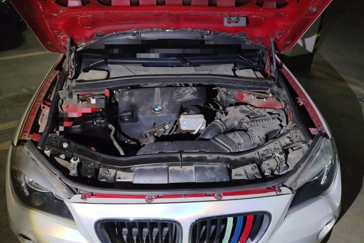 Used BMW X1 2014 sDrive18i Fashion Model Engine Bay
