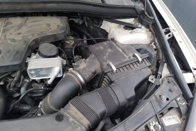 Used BMW X1 2014 sDrive18i Fashion Model Engine Bay Left