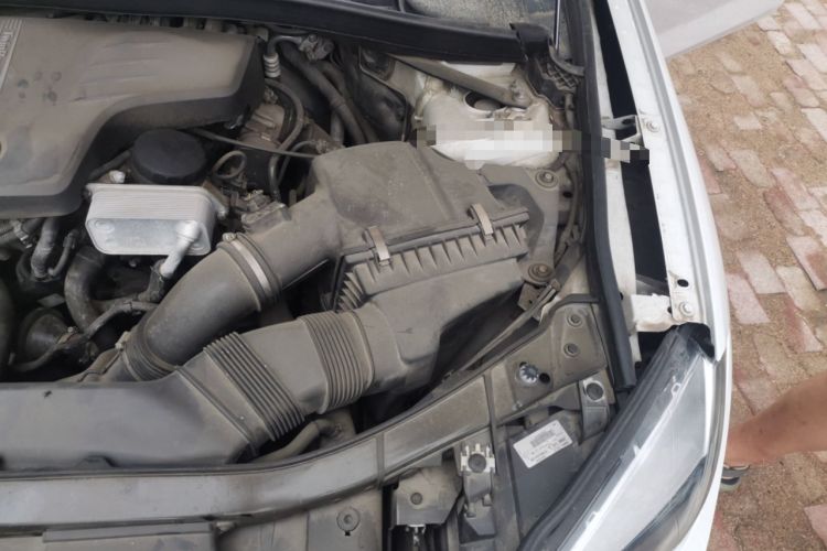 Used BMW X1 2014 sDrive18i Fashion Model Engine Bay Left