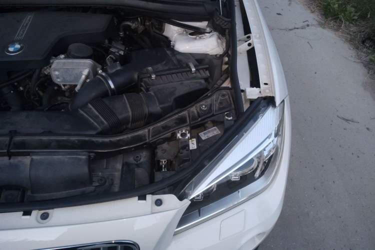 Used BMW X1 2014 xDrive28i X Design Package Engine Bay Left