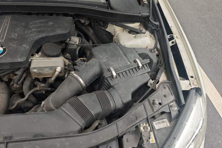 Used BMW X1 2014 sDrive18i Leading Model Engine Bay Left