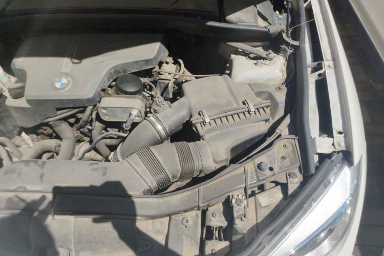 Used BMW X1 2014 xDrive20i Sports Design Package Engine Bay Left