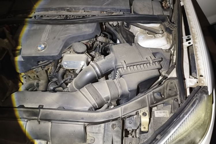 Used BMW X1 2014 sDrive18i Leading Model Engine Bay Left