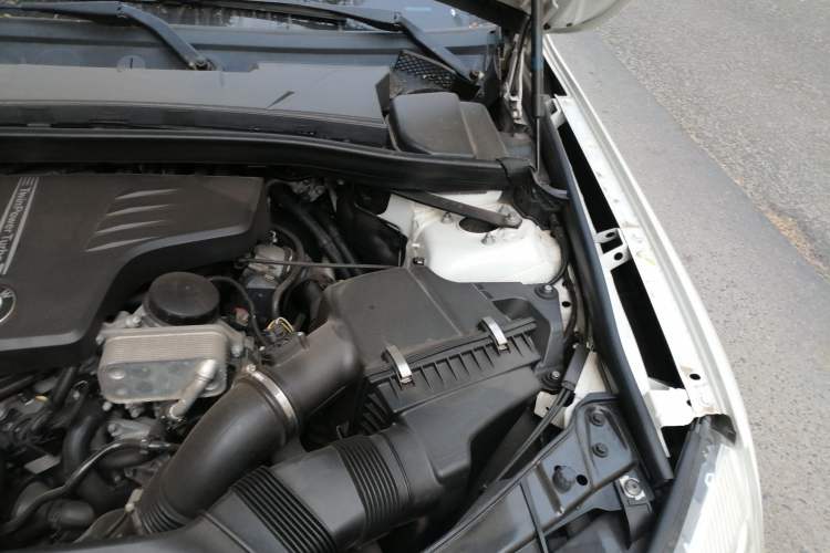 Used BMW X1 2014 xDrive20i X Design Package Engine Bay Left